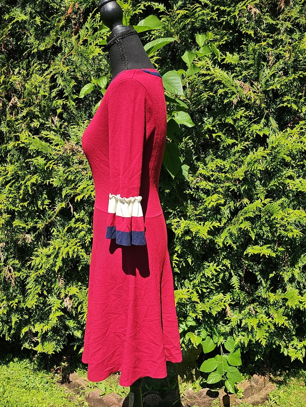 Draper James Belle Sleeve Sweater Dress Small S Berry Navy Accent EUC - Picture 6 of 10